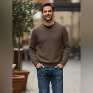 Kenneth Roberts chocolate 100% cashmere V-neck sweater, warm, elegant, XL